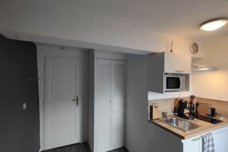 Studio "Sous Les Toits", Proche Hyper Centre Et Commerces ! 瓦朗西纳 外观 照片