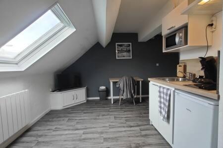 Studio "Sous Les Toits", Proche Hyper Centre Et Commerces ! 瓦朗西纳 外观 照片